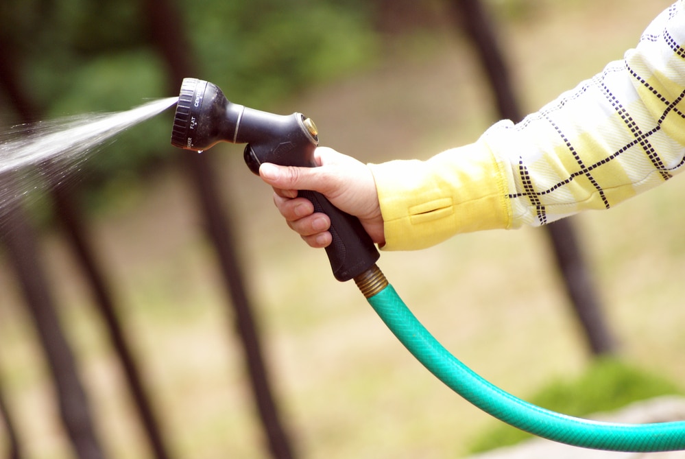 How Does a Garden Hose Nozzle Work