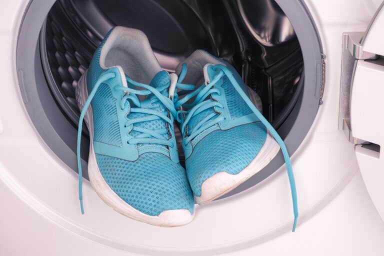 How to Wash Trainers In a Washing Machine the Right Way - Homes Whiz